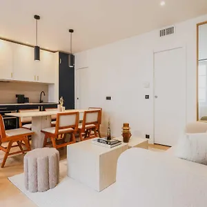  Appartement Cmg - Bastille / Charonne France